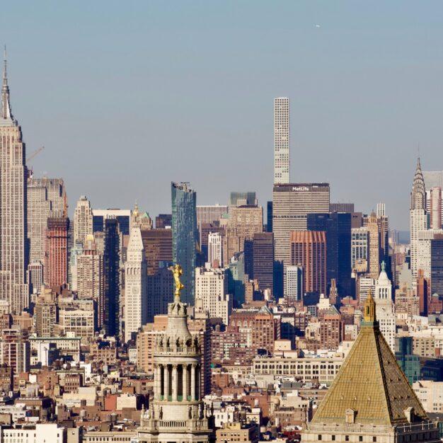 tall city buildings in Manhattan, NY